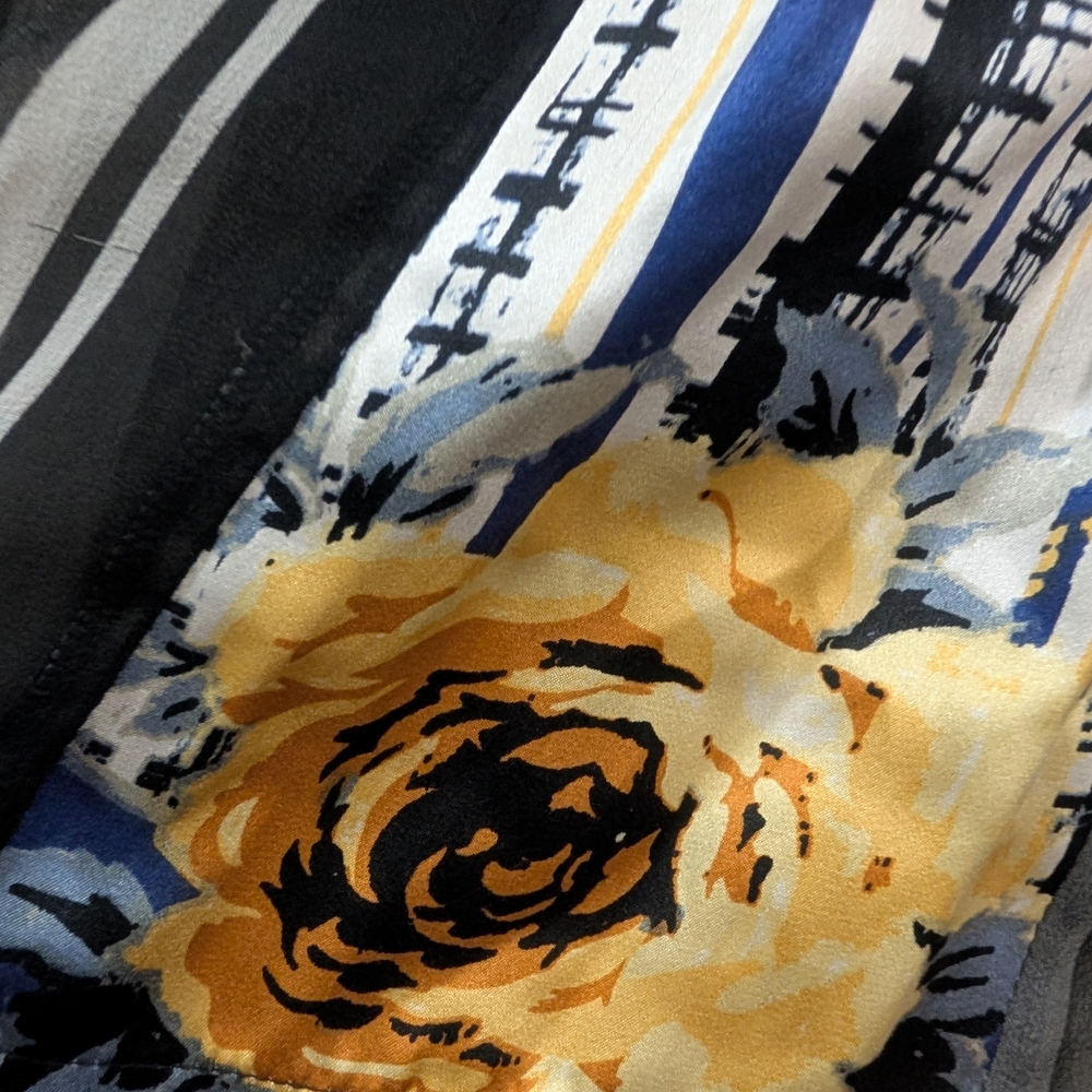 100% Silk Navy and Yellow Floral Blouse - Picture 5 of 10